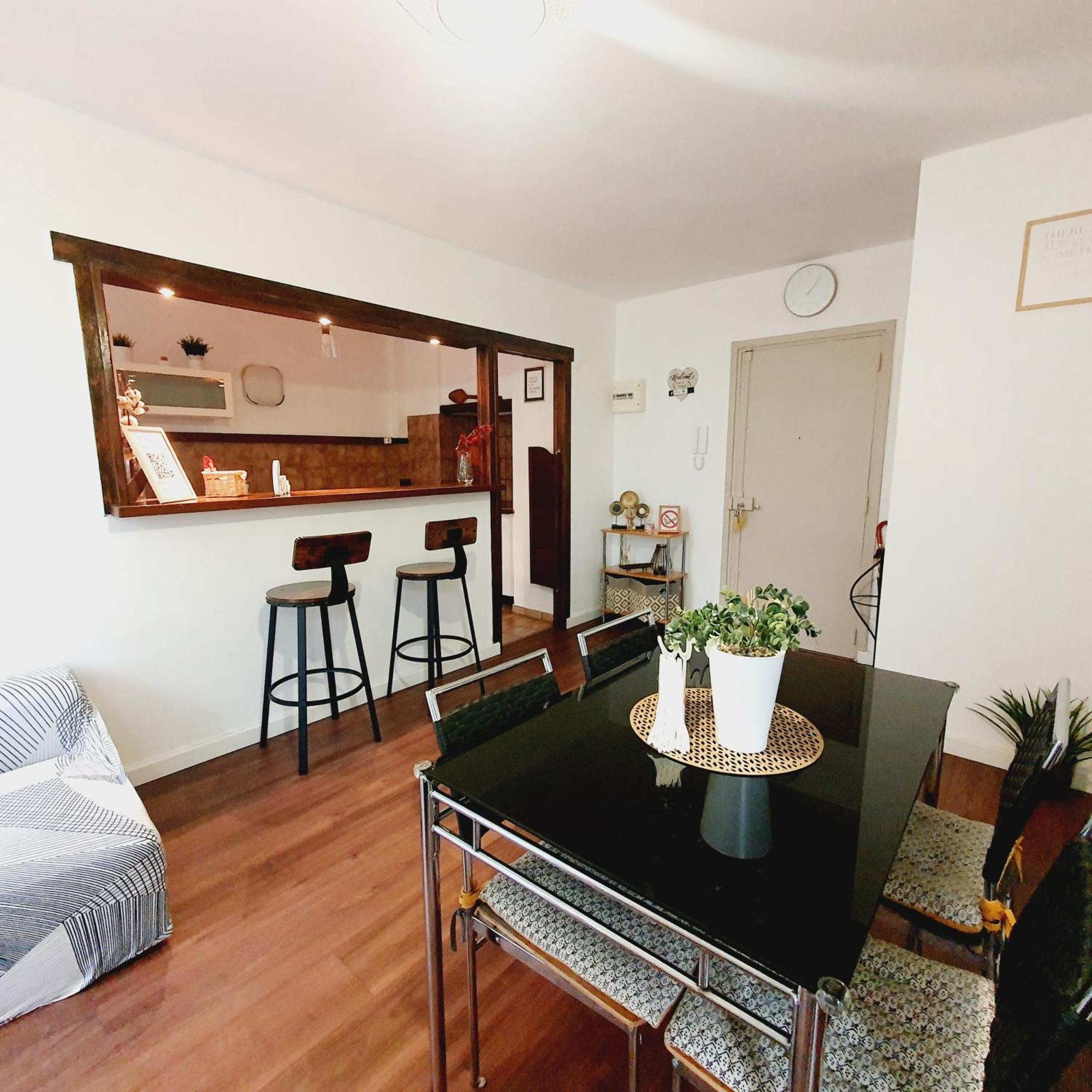 Sejour Cosy Pres De Paris T3 Cuisine Ouverte Et Bar Ris-Orangis Exteriör bild